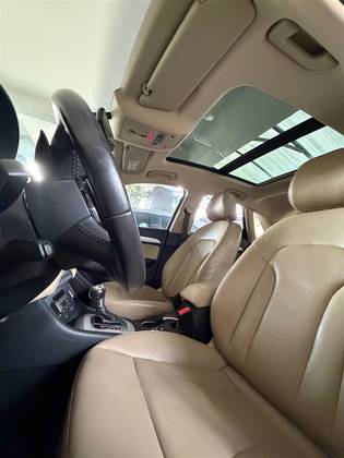 AUDI Q3 1.4 TFSI AMBIENTE FLEX 4P S TRONIC